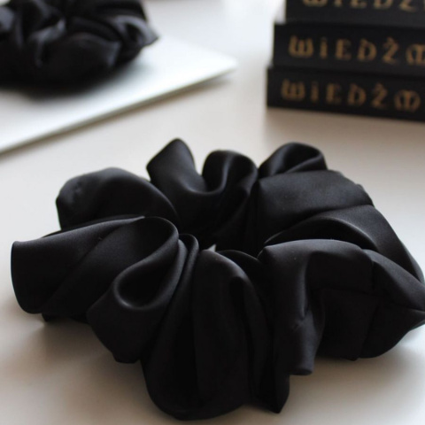 Lore Handicrafts Gumka Scrunchie CZARNA Lore Handicrafts Gumka Scrunchie CZARNA