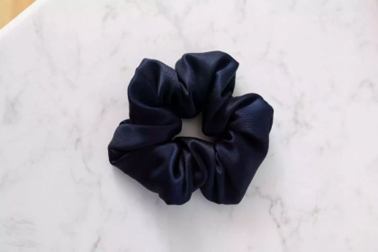 SLAAP Silk eraser scrunchie beige