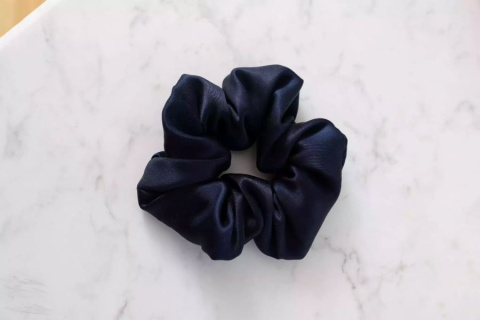 SLAAP Jedwabna gumka scrunchie granat SLAAP Jedwabna gumka scrunchie granat