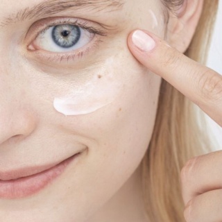 Ліфтингова та зміцнююча сироватка MOHANI - крем для очей та повік з пептидами та керамідами