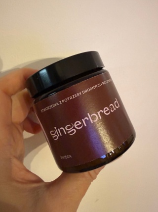 Comfort.Your.Skin Świeca sojowa GINGERBREAD 120 ml