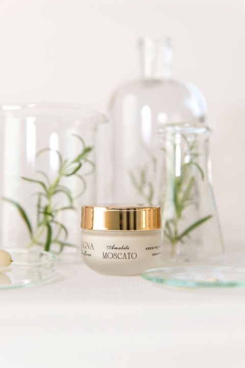 VITIGNA Skin Love Moscato - wygładzająco-rozświetlający krem pod oczy 15 ml